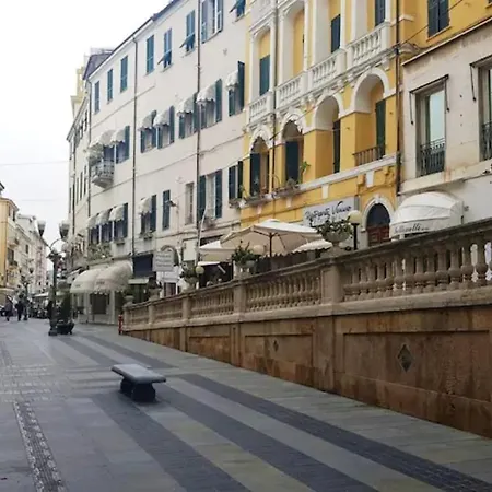 Rosa Centralissimo Apartment Sanremo